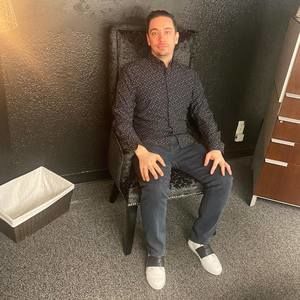 Meet your Posher, Myles